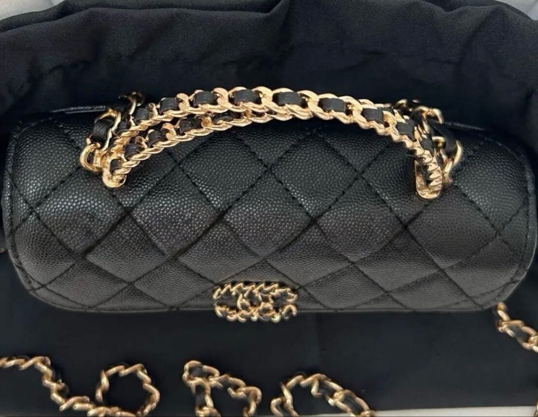 CHANEL シャネル　ノベルティ　チェーンショルダーバッグ　キャビアスキン