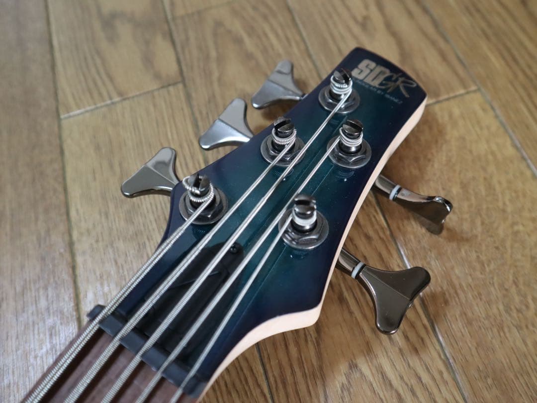 アイバニーズ 5弦ベース Ibanez SR305E
