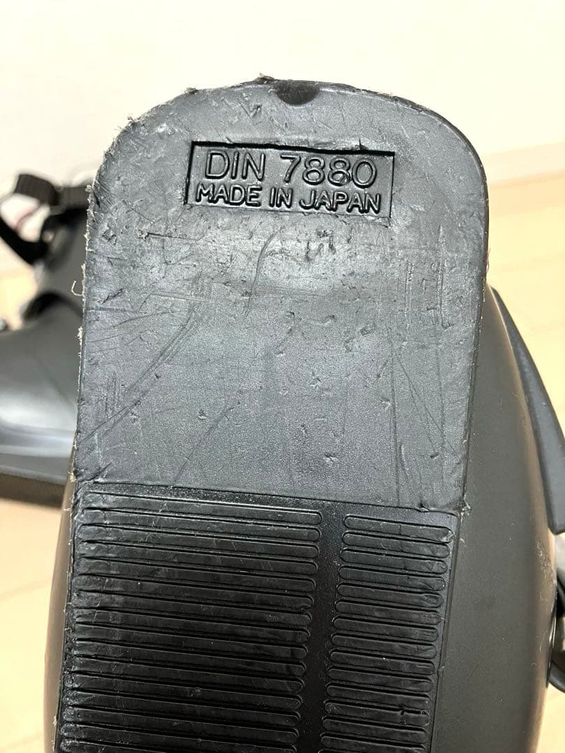 GEN FACTORY スキーブーツ 27.0ぐらい？　ゲンファクトリ
