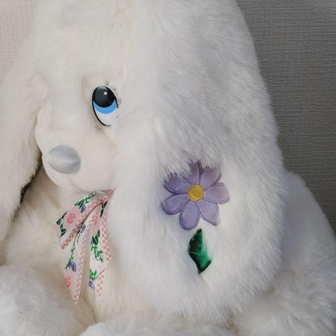 アンティーク コレクションうさぎぬいぐるみ 花の刺繍付き