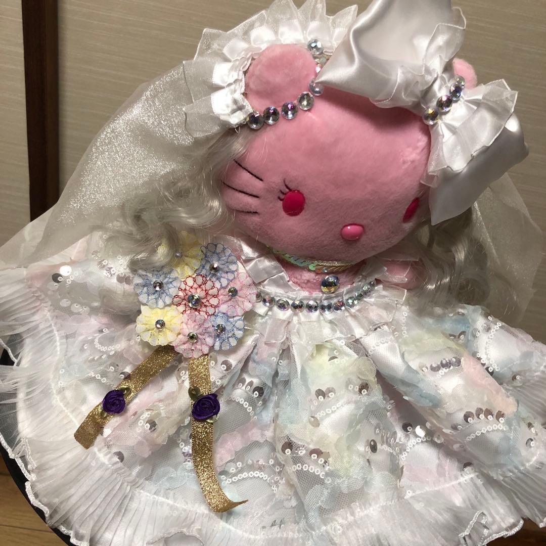 Hello kitty 美しいオリジナルのウェディングドレス