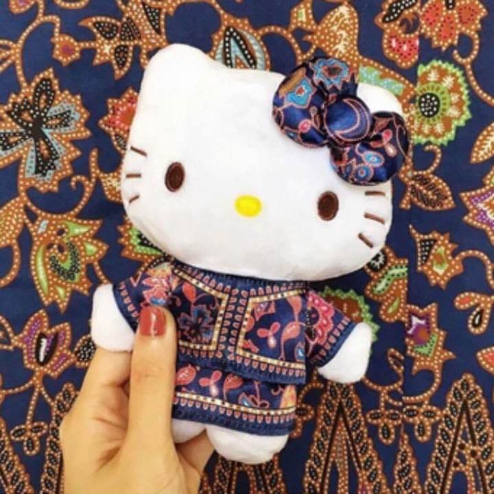 Hello Kitty シンガポール航空サロンケバヤ版