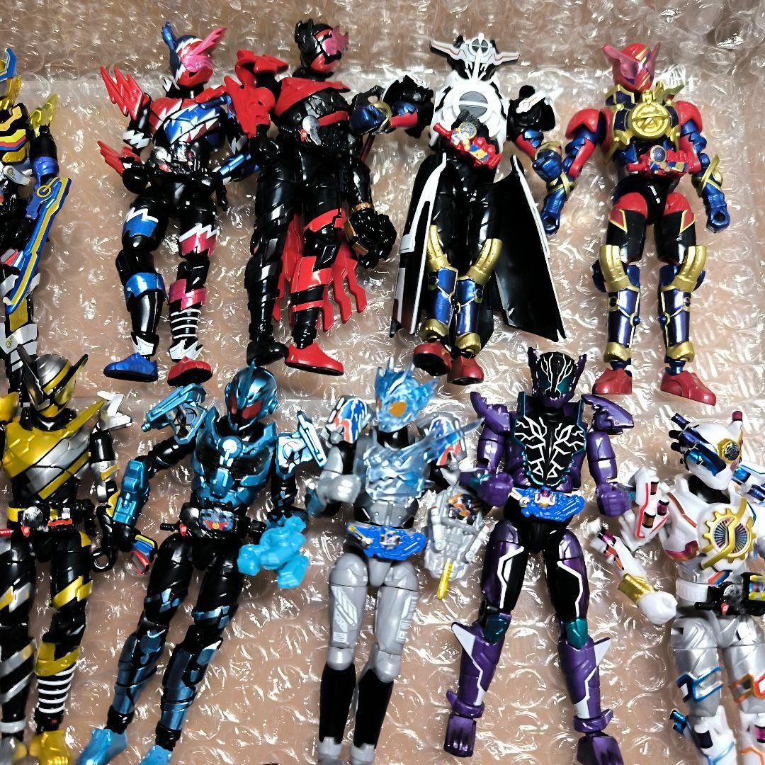 仮面ライダービルド 装動 創動 42体＋オーズ1、ミニチュアフィギュア、ソフビ