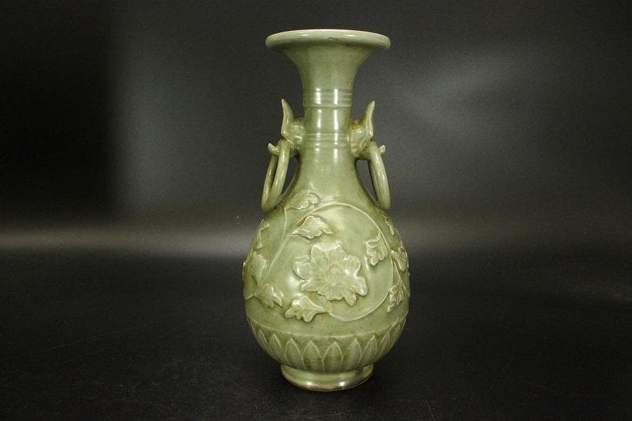 中国美術 唐物 青磁 纏枝蓮花紋 花瓶(ZE670)