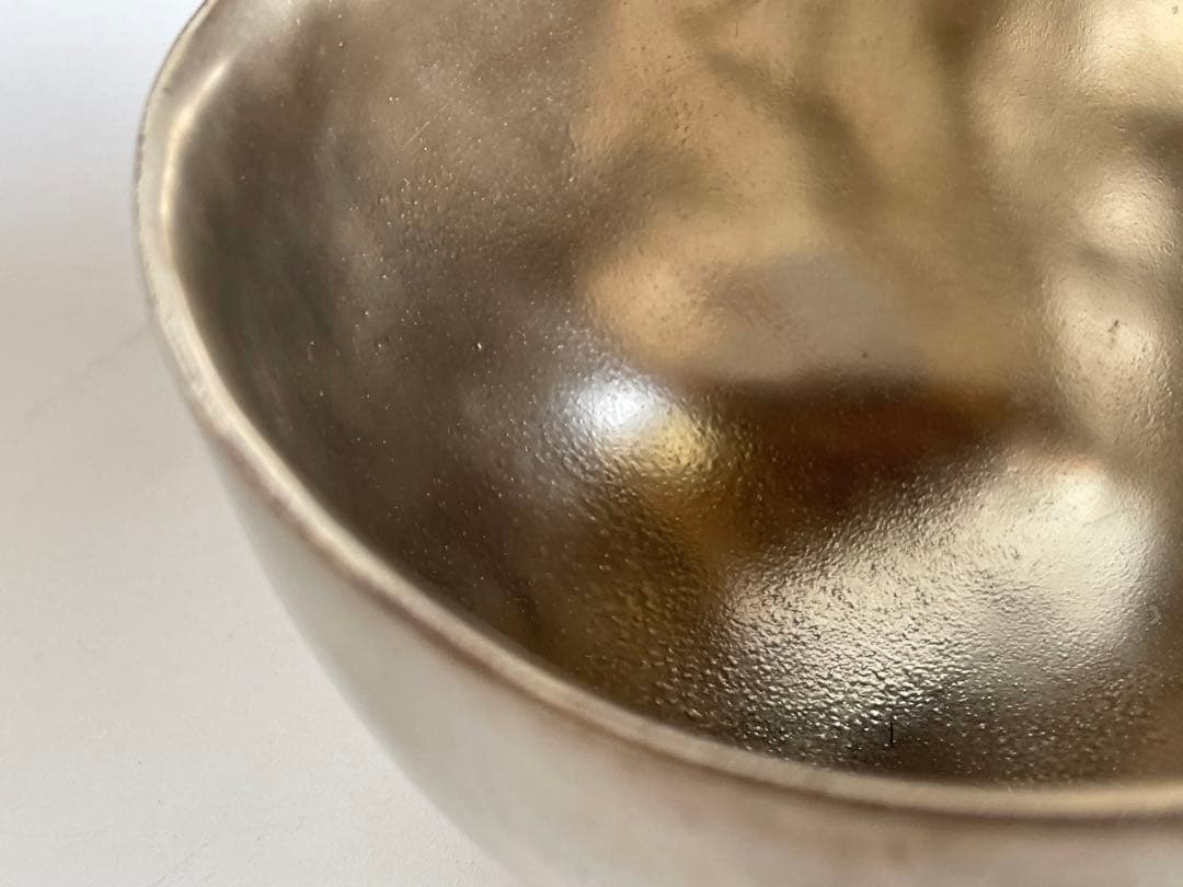 陶芸家　作家物　内田鋼一　プラチナ釉　碗　カップ　お碗　旅茶碗　人気作家　箱なし