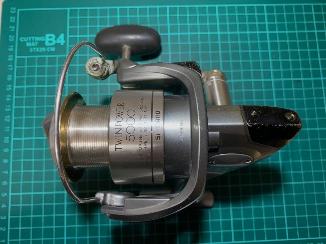 SHIMANO TWIN POWER 5000 フィッシングリール