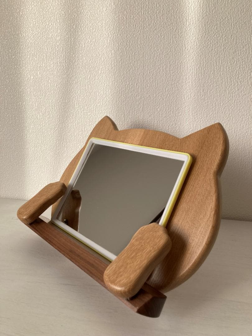 ねこちゃんスタンド（横目）