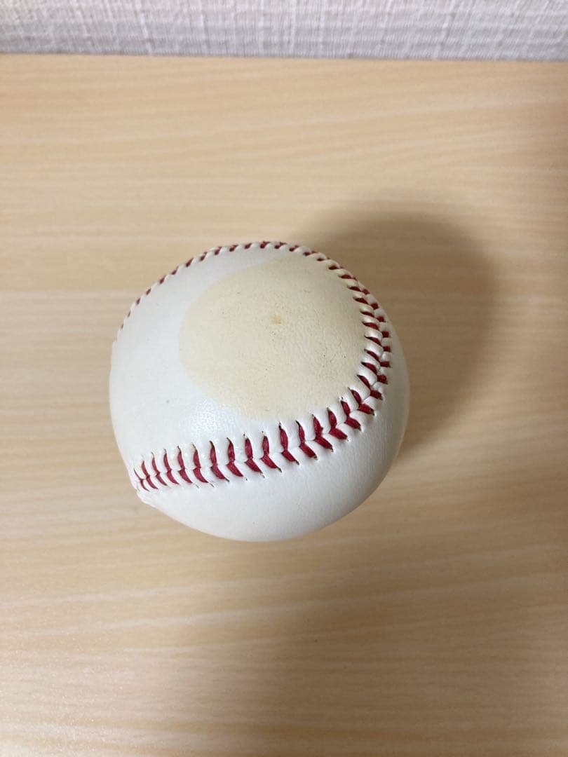 誰のか分からないサイン入りボール