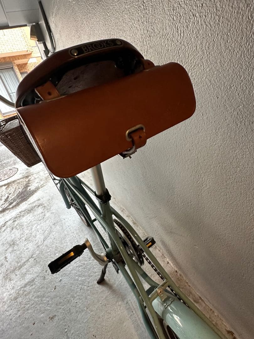 アサヒサイクル 小径自転車 BROOKSサドル、グリップ、バッグ