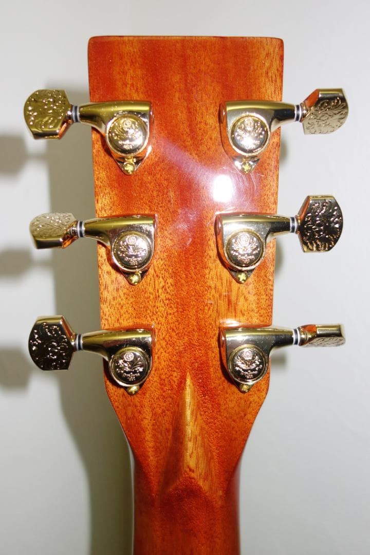 Toya Guitar　TD-80　イングルマンスプルース＆ココボロ単板