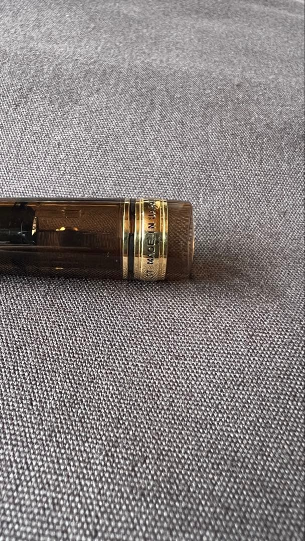 パイロット　PILOT カスタム823 万年筆 アンバー F細字 14K