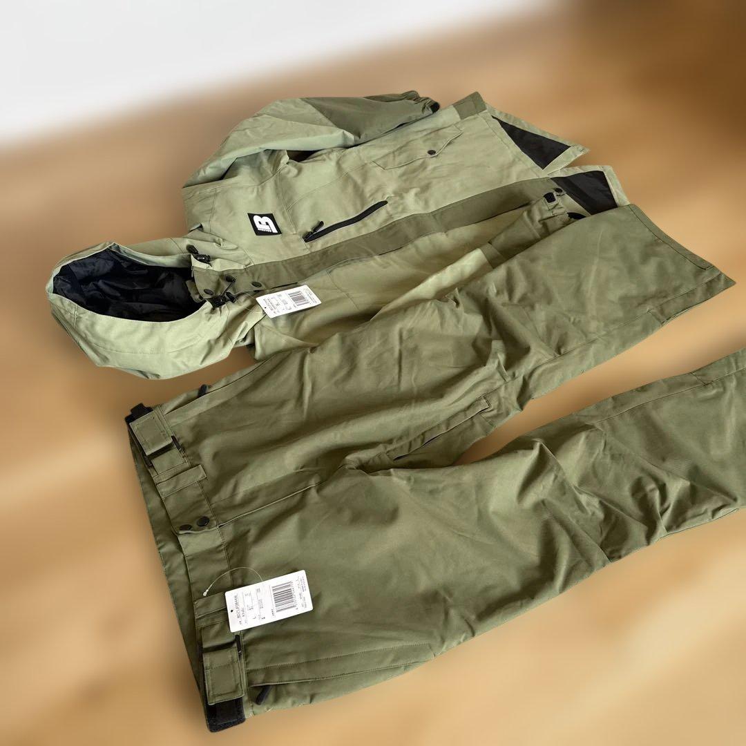 ＢＯＡＲＤＥＥ] スノボウェア レディース 上下セット