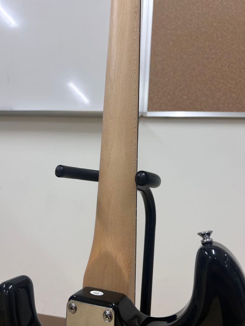Squier ギター本体　ギタースタンド＋保証書付き 正規店購入