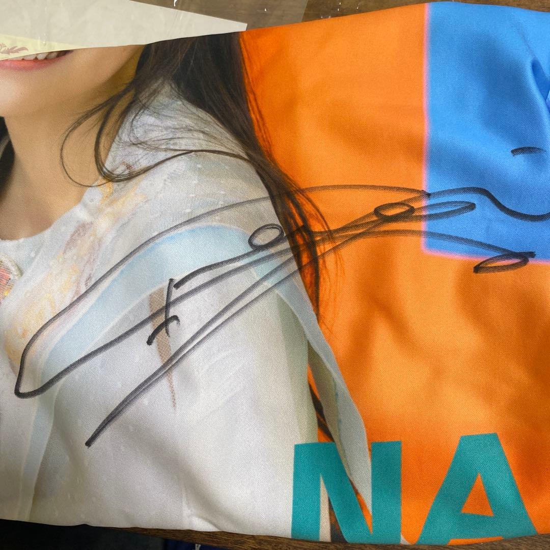 乃木坂46 五百城茉央・井上和 サイン入りグッズ