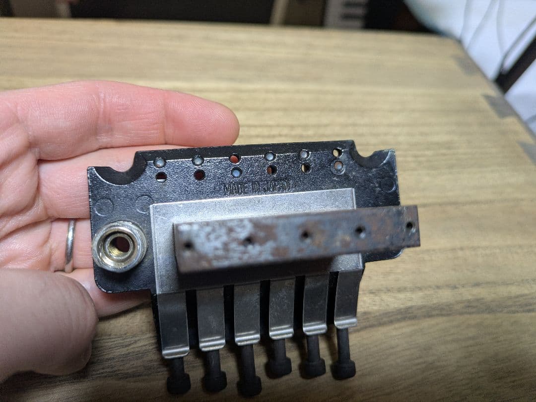 ギター GFORCE TREMOLO SYSTEM