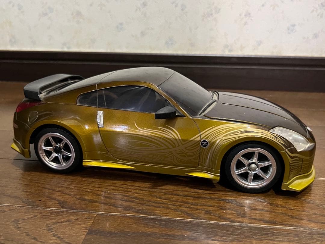 ワイルドスピード フェアレディZ 350z 金色