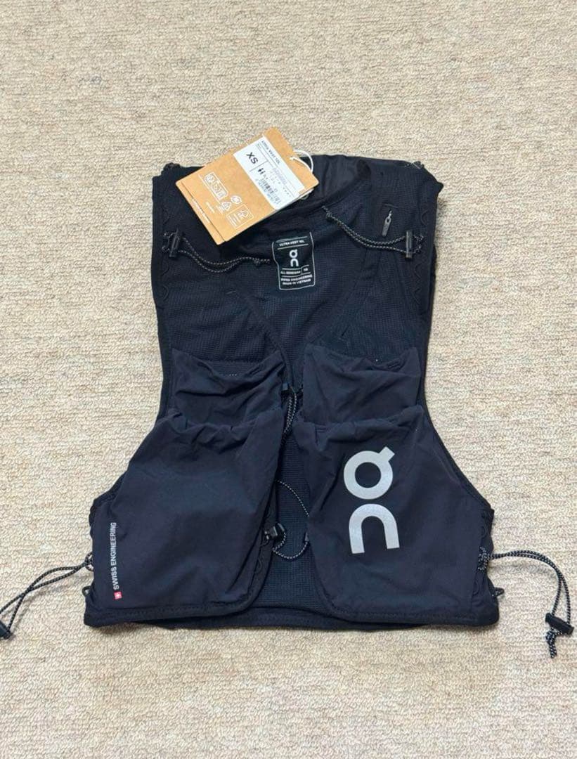 新品未使用　On Ultra Vest 10L