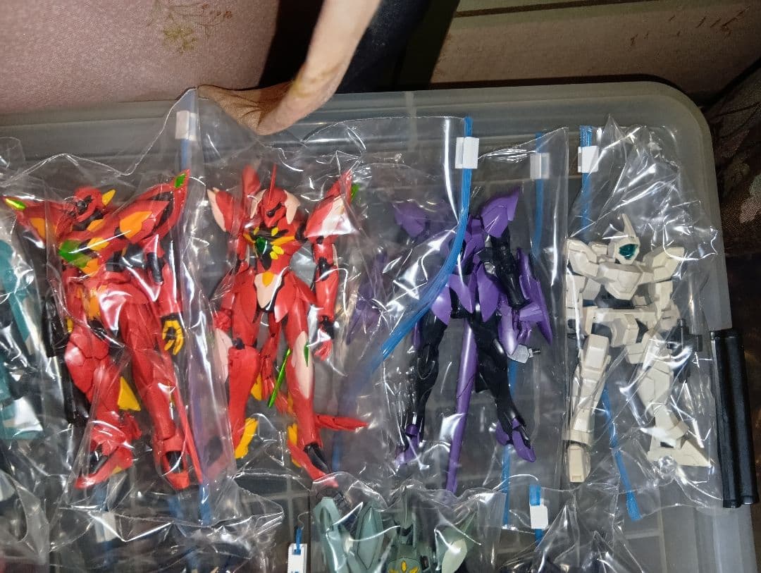 HGガンプラAGE、鉄血、ビルド、ブレイカー他色々完成品ジャンク