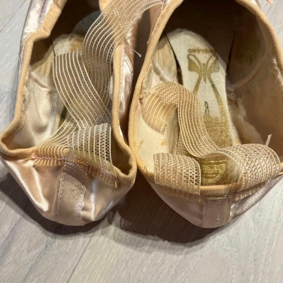 新品フリードトゥシューズ　5xx Yマーク