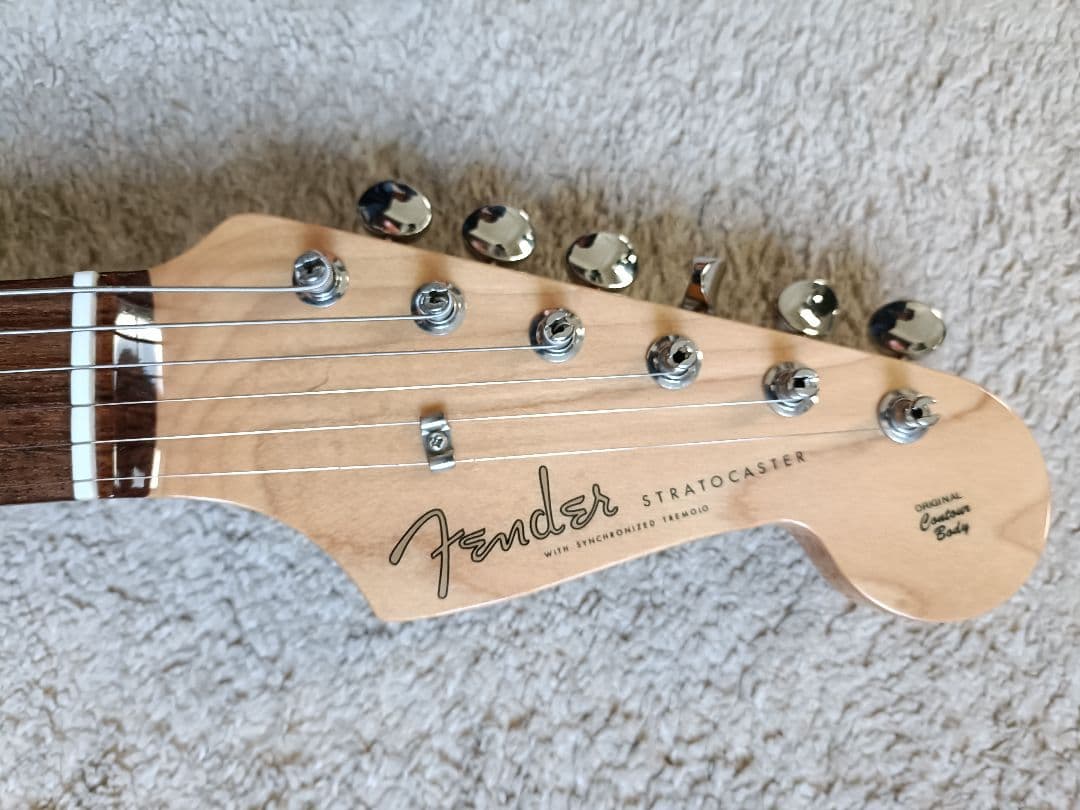 ギター fender Japan Traditional 60s stratcaster