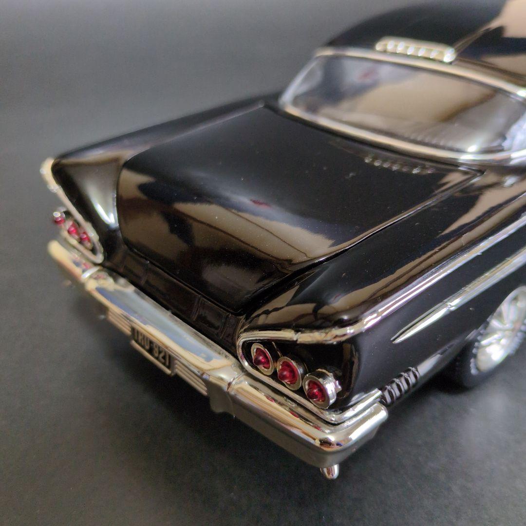 1/18ミニカー　CHEVY　 58’IMPARA
