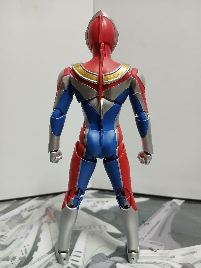 真骨彫　ウルトラマンティガ　ウルトラマンダイナ