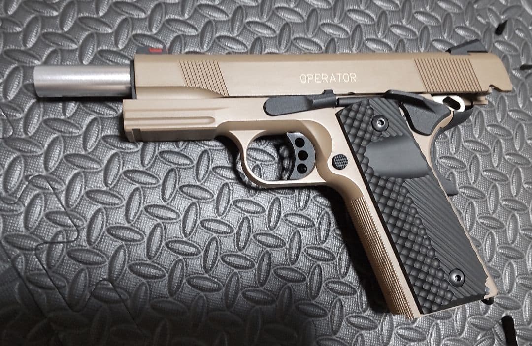 《蔵出し美品❗️》カーボネイト DOCガスブロ－バック 落ち着いた大人のitem