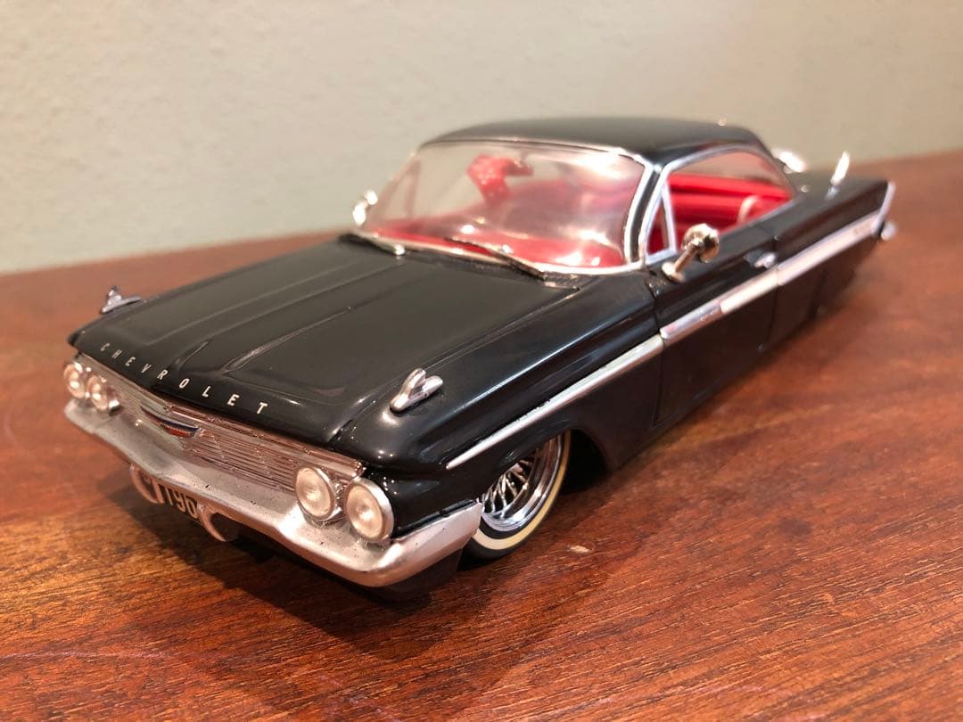 1961 シボレー インパラ JADA TOYsミニカー