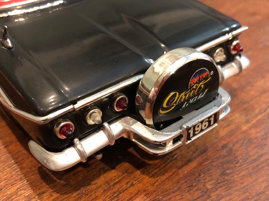 1961 シボレー インパラ JADA TOYsミニカー