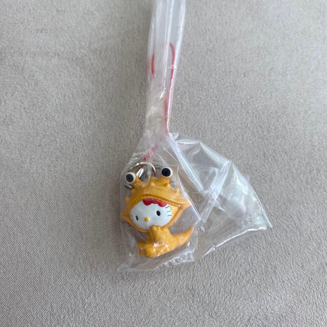 ハローキティ なりきりストラップ ウルトラマンキティ カプセルトイ レア　キティ
