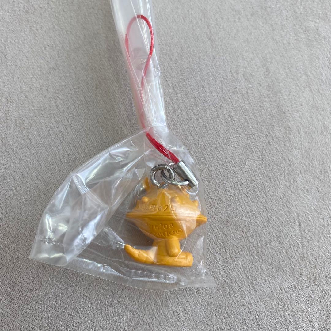 ハローキティ なりきりストラップ ウルトラマンキティ カプセルトイ レア　キティ