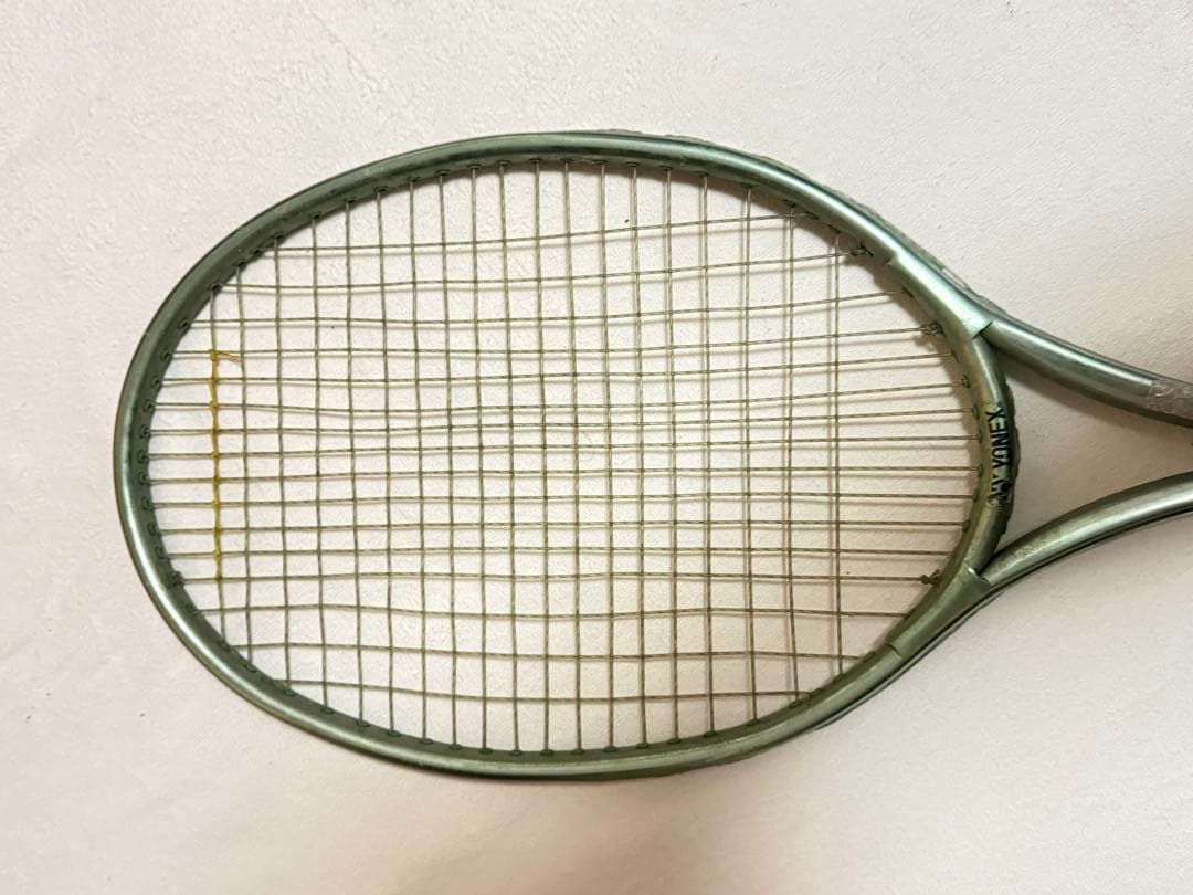 テニスラケット(硬式用) 緑色 フレーム