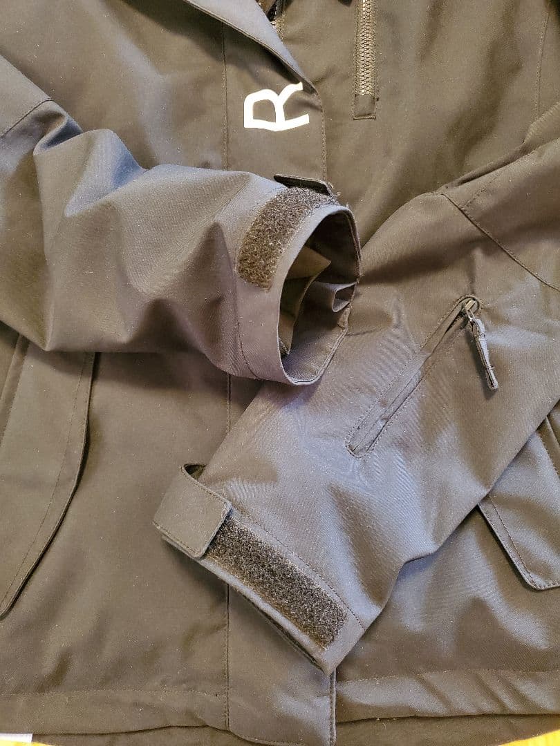 ROXY スノーボードウェア　レディース　 上下セット ブラック/ホワイト