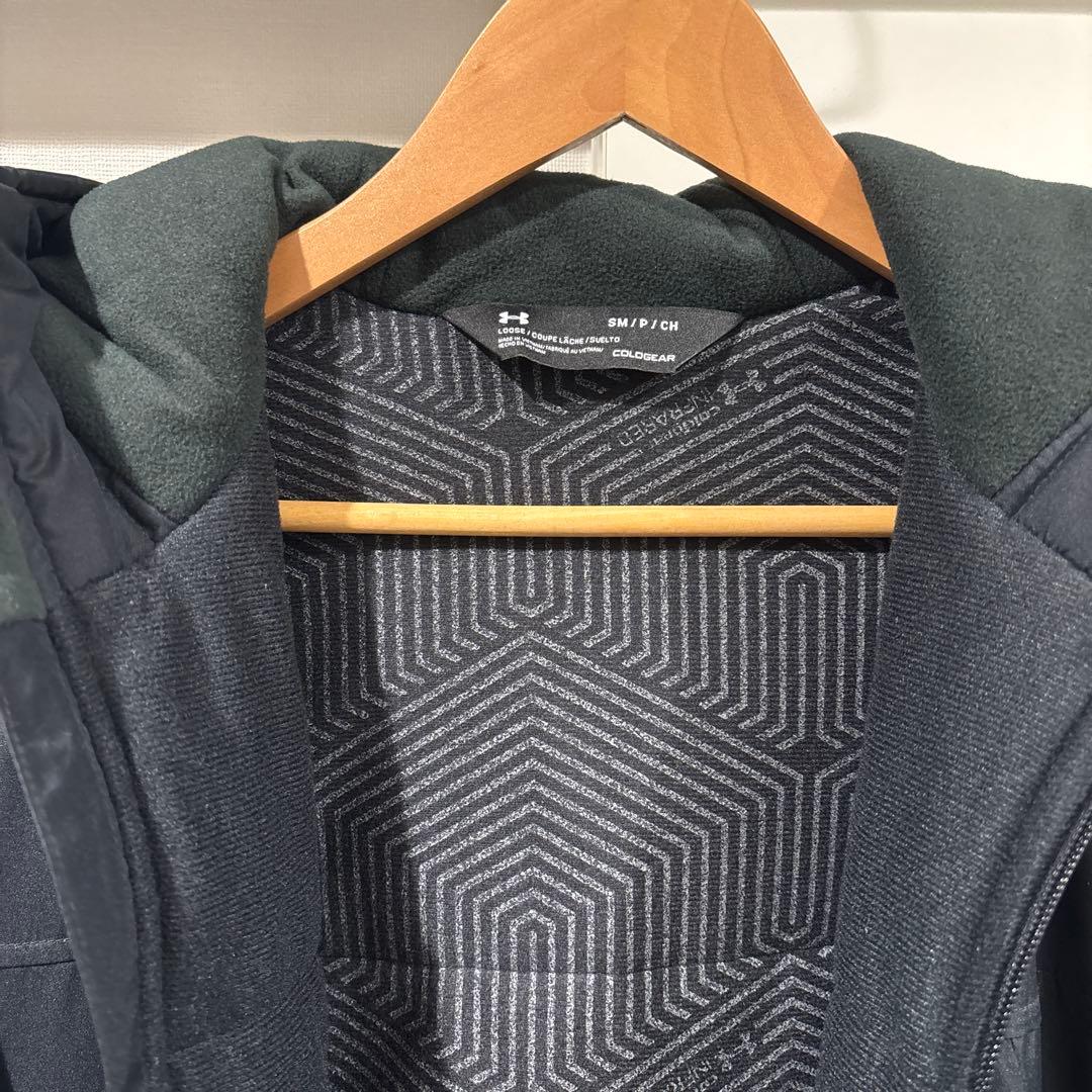 美品　アンダーアーマー　SM/P ベンチコート　グラウンドコート