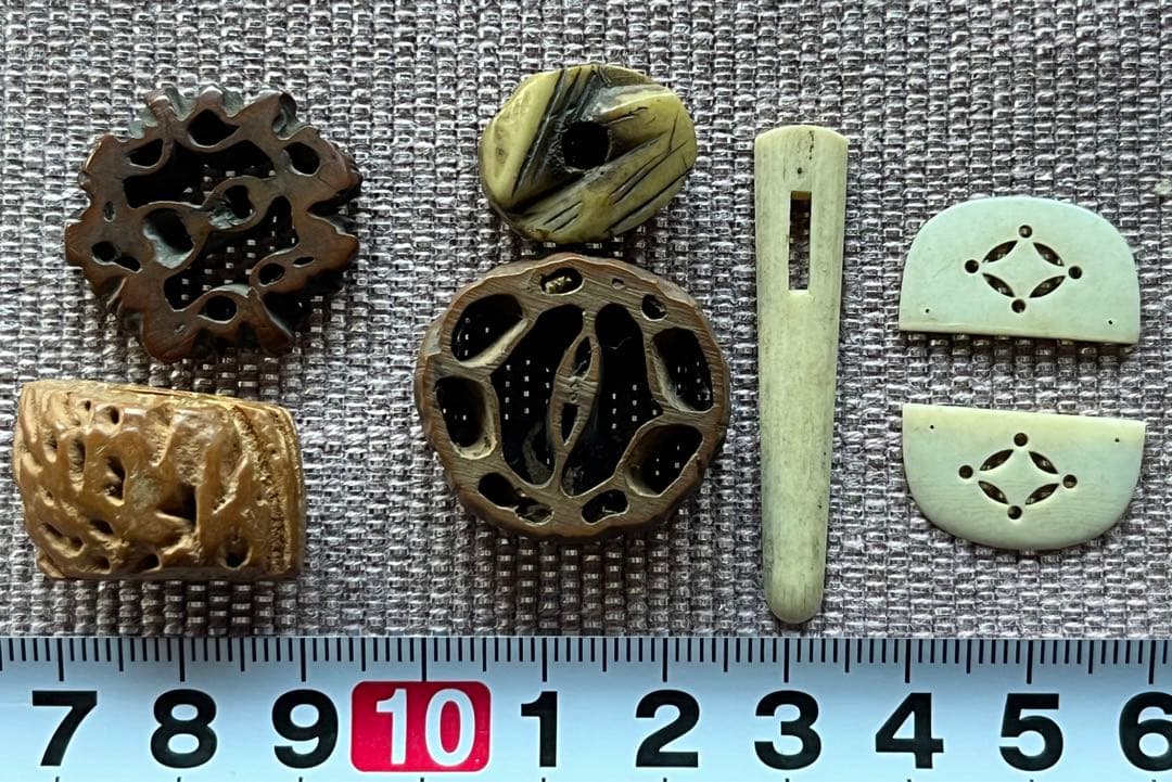 時代物　提げ物 6点　煙草入れ 煙管入れ 桃核 骨彫り 彫刻 アンティーク 古玩