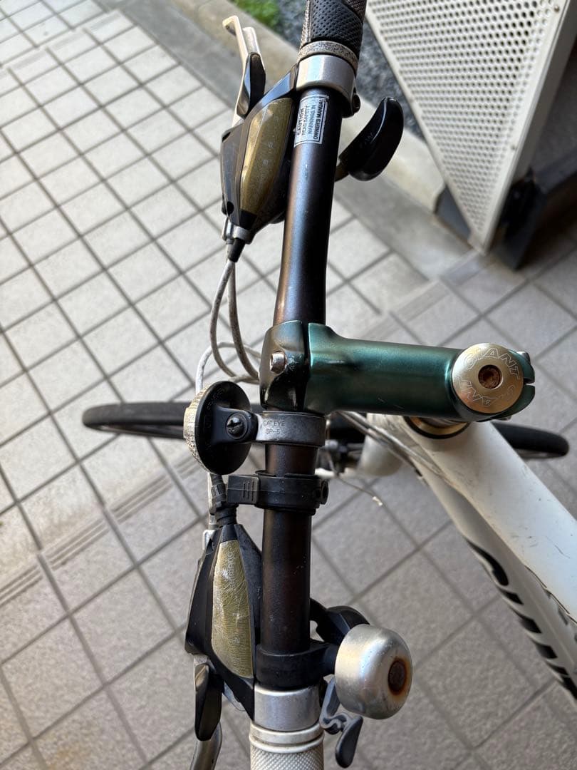 GIANT クロスバイク ホワイト 直接引渡し