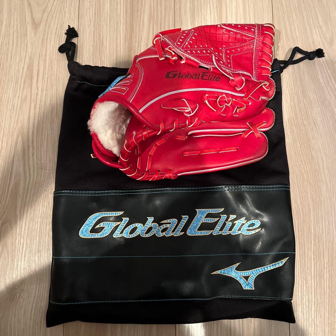 【美品】投手用グローブ　ミズノ　グローバルエリート　右投げ　硬式