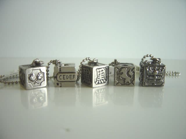 ♯Gut28KZ家庭教師ヒットマンREBORN!リング&匣チャーム3人気13種