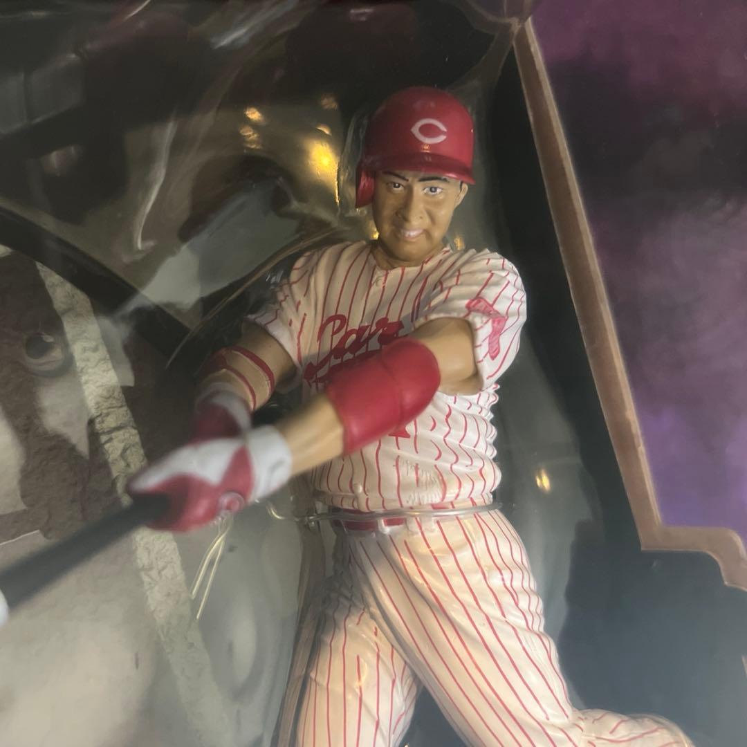 前田智徳　フィギュア　2000本安打記念　シリアルナンバー付きカード　カープ