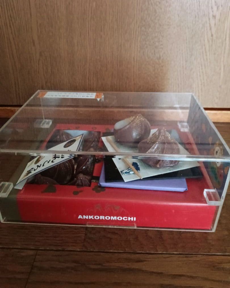 ケース付き　実物大　金沢金箔付き　ひゃくまんさんあんころ餅　食品サンプル