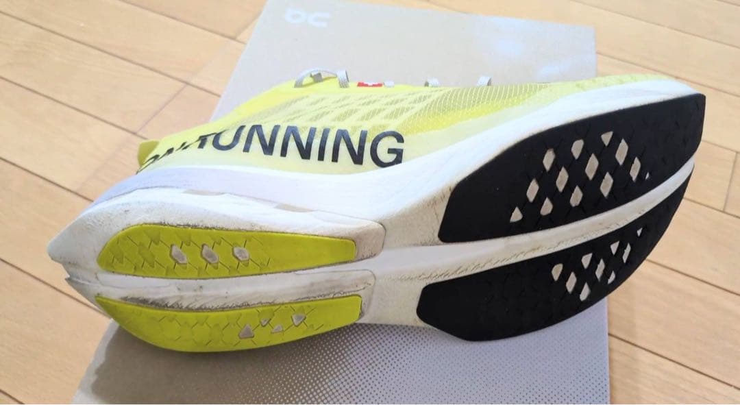 Cloudboom Strike クラウドブーム ストライク ランニングシューズ