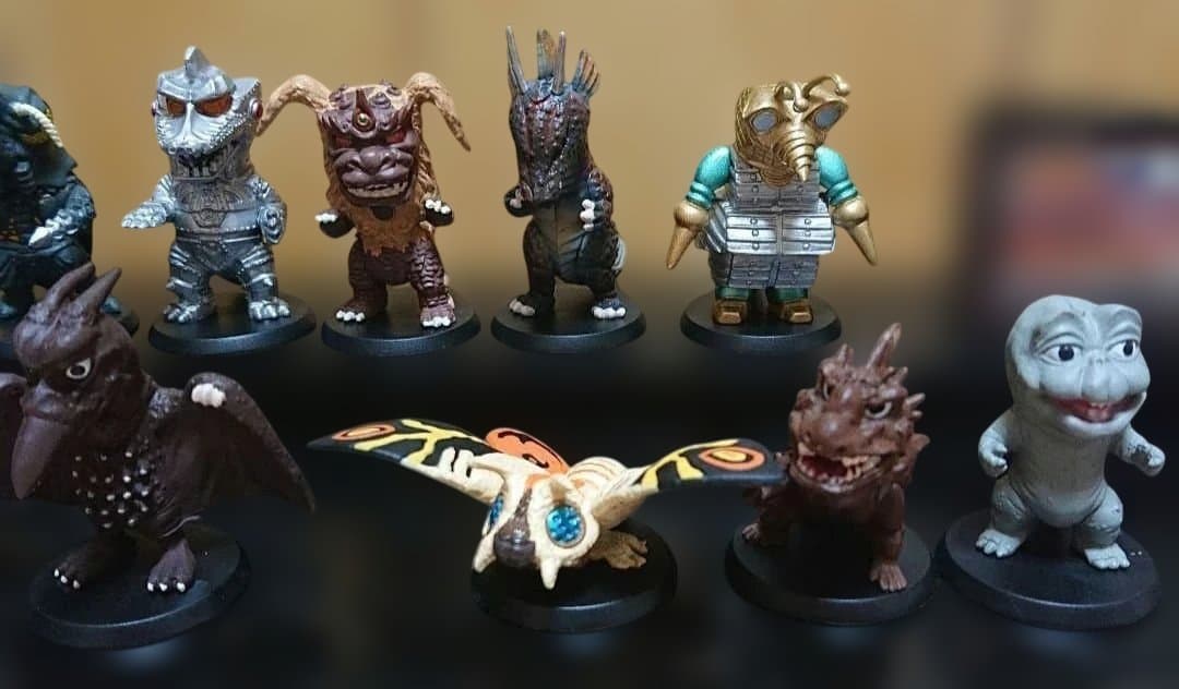 【出品希少】特撮ヒーローズ 東宝怪獣総進撃 16体セット ケース・ミニブック付き