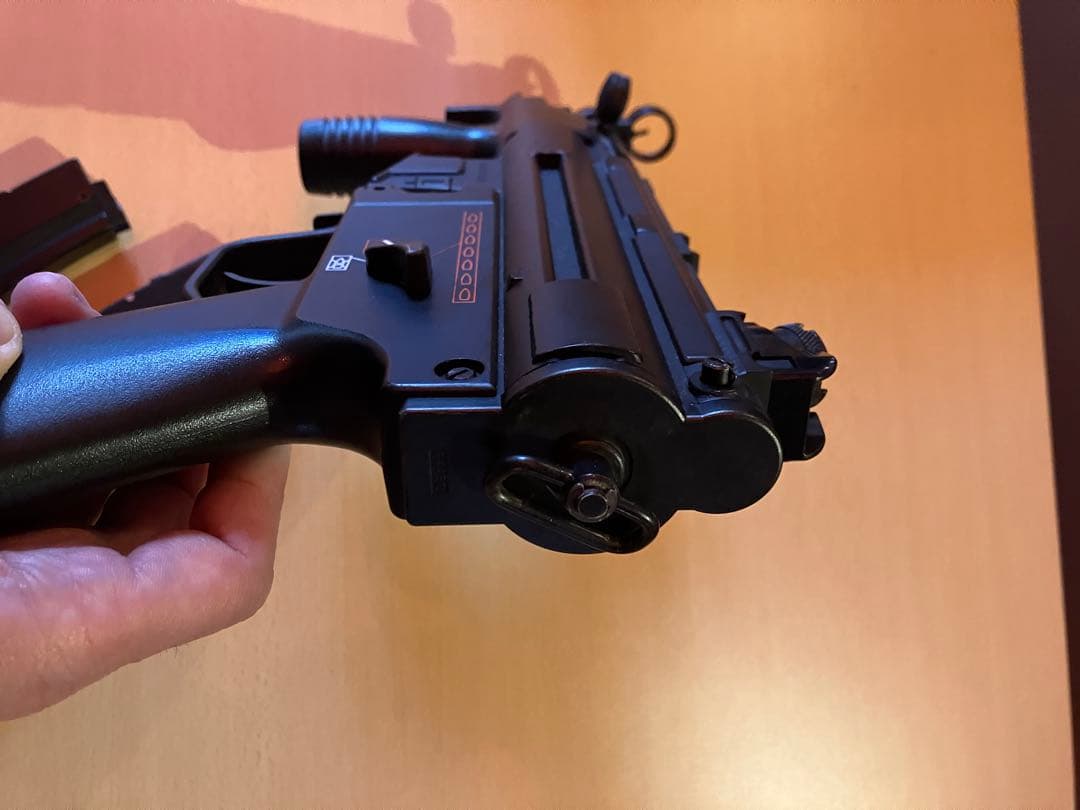 東京マルイ　電動ガンMP5クルツ　バッテリー　マガジン付き　給弾不良