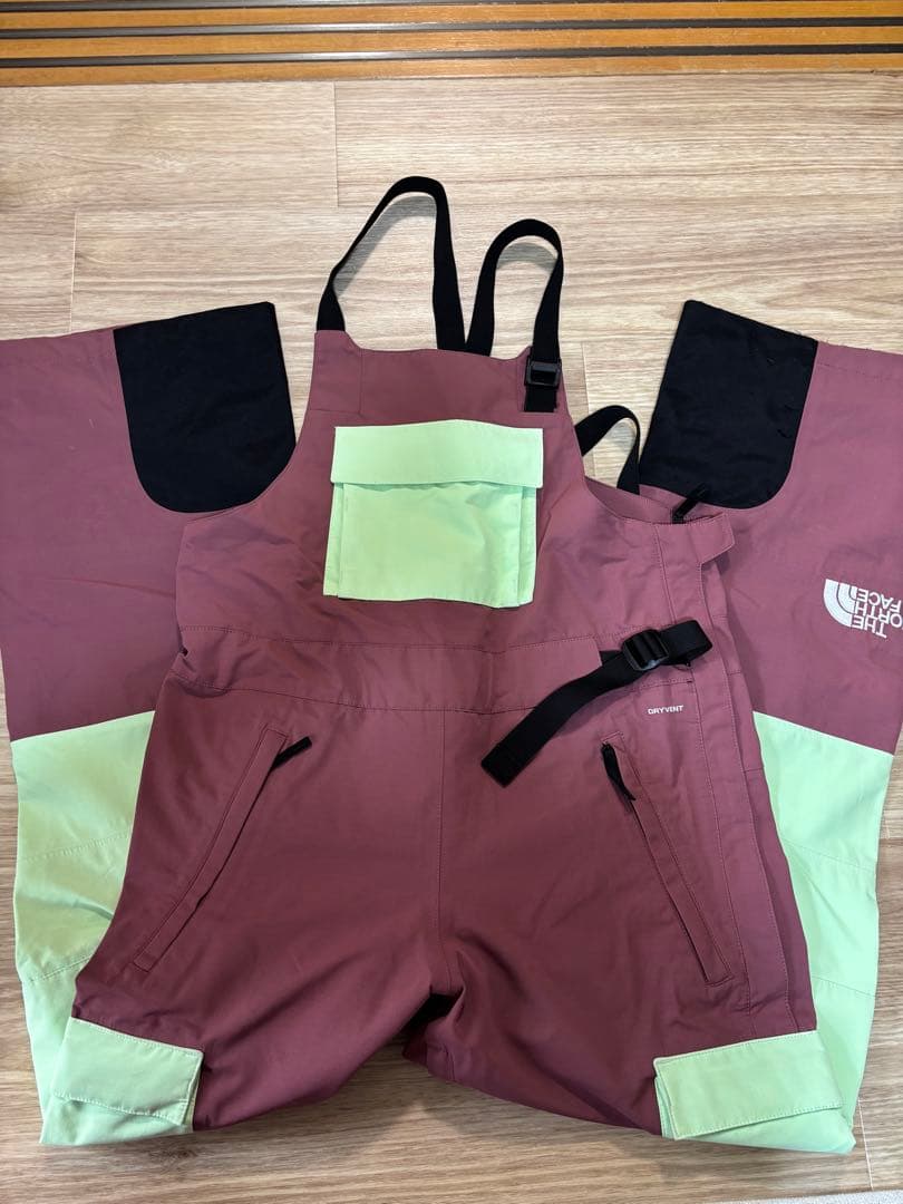 ノースフェイス　レディース　スキー　スノボージャケット　ビブパンツ Mサイズ