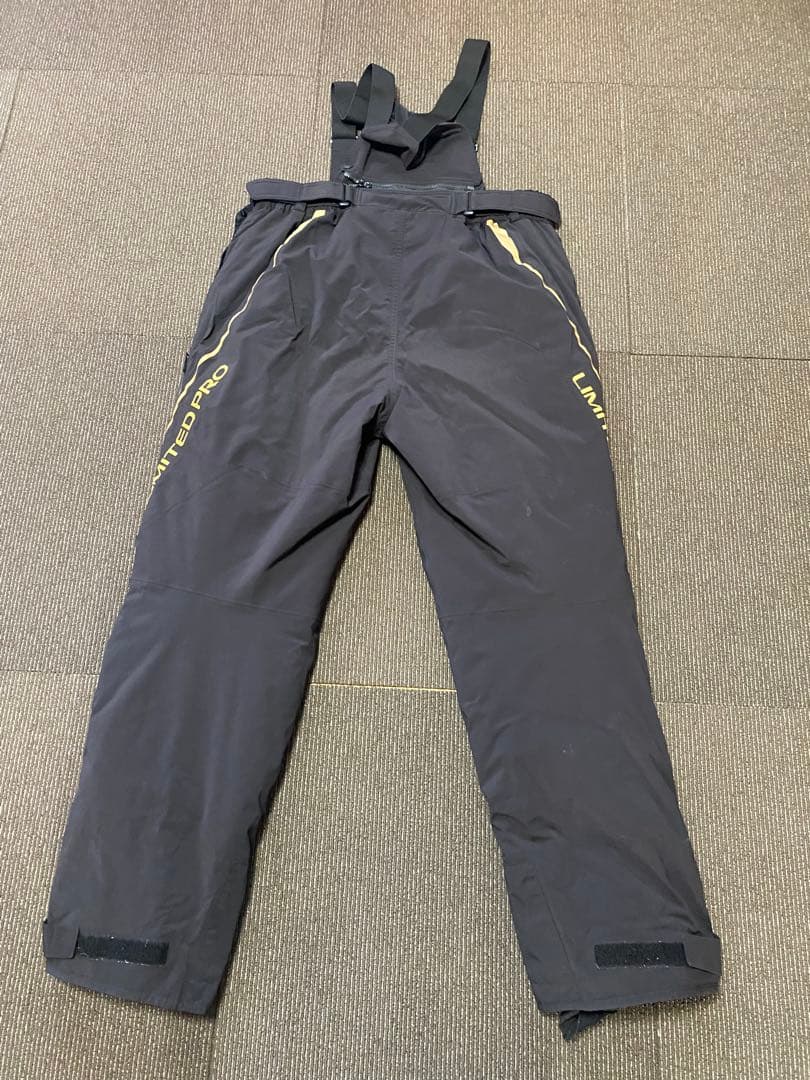 シマノ　リミテッドプロ　RB-111U ゴアテックス　ウォームレインスーツ