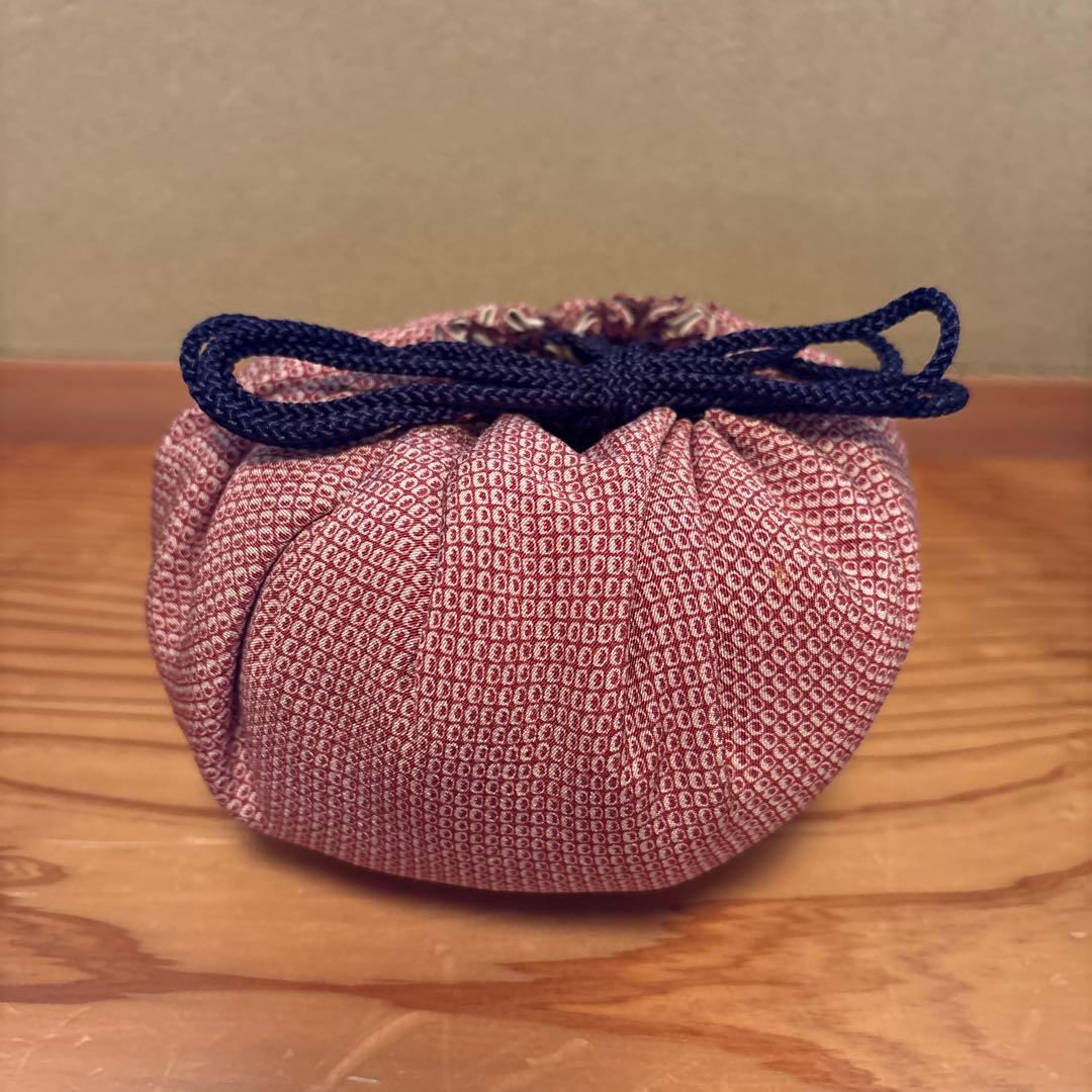 9代大樋長左衛門造　茶碗