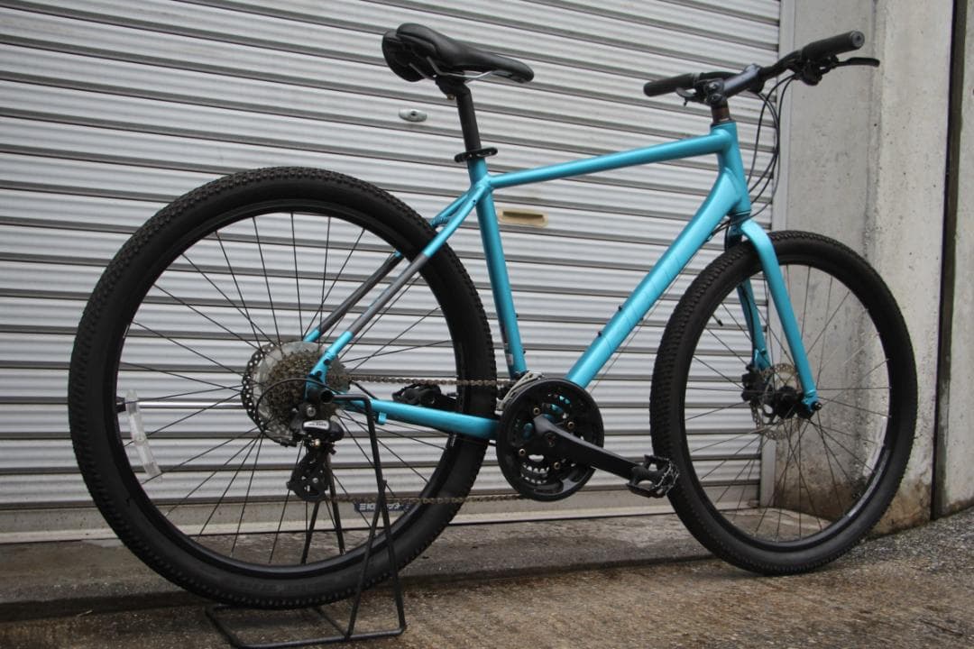 引き取り限定♪ジャイアント♪グラビエ♪ブロックタイヤでオフロードも走れます♪