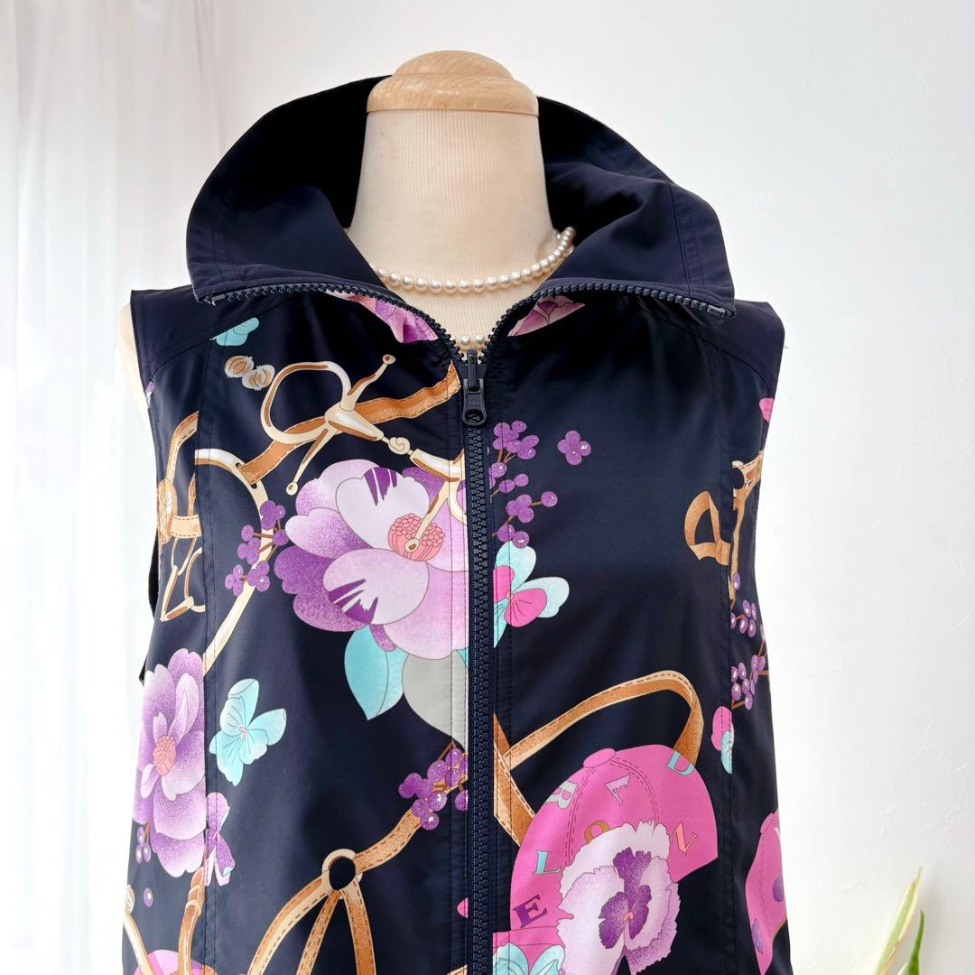 【極美品】レオナールスポーツ リバーシブルベスト 濃紺 花柄 ロゴ 38 ゴルフ