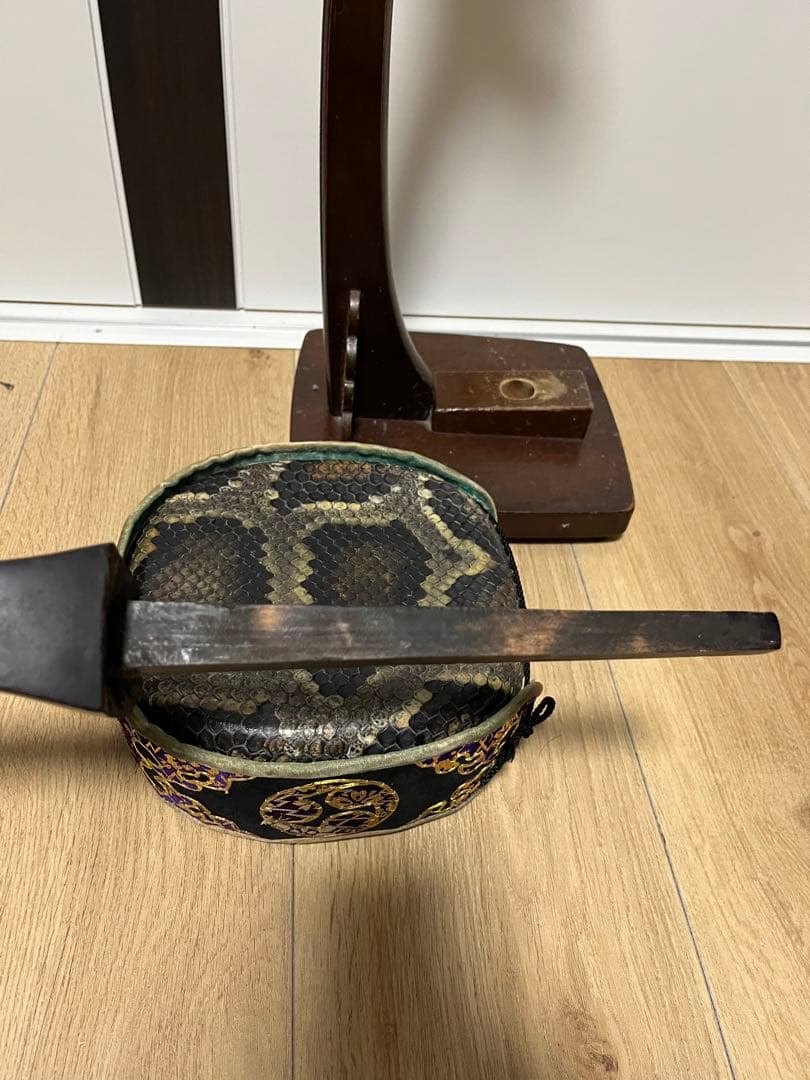 沖縄三線　昔真壁型　測った写真アップしました。