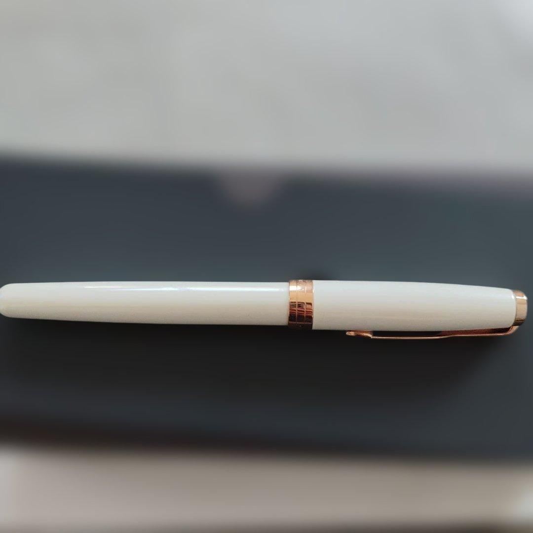 Parker Sonnet 万年筆 ホワイト